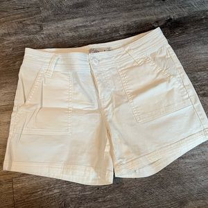 Prana Elle Shorts 5 inch inseam White Size 6